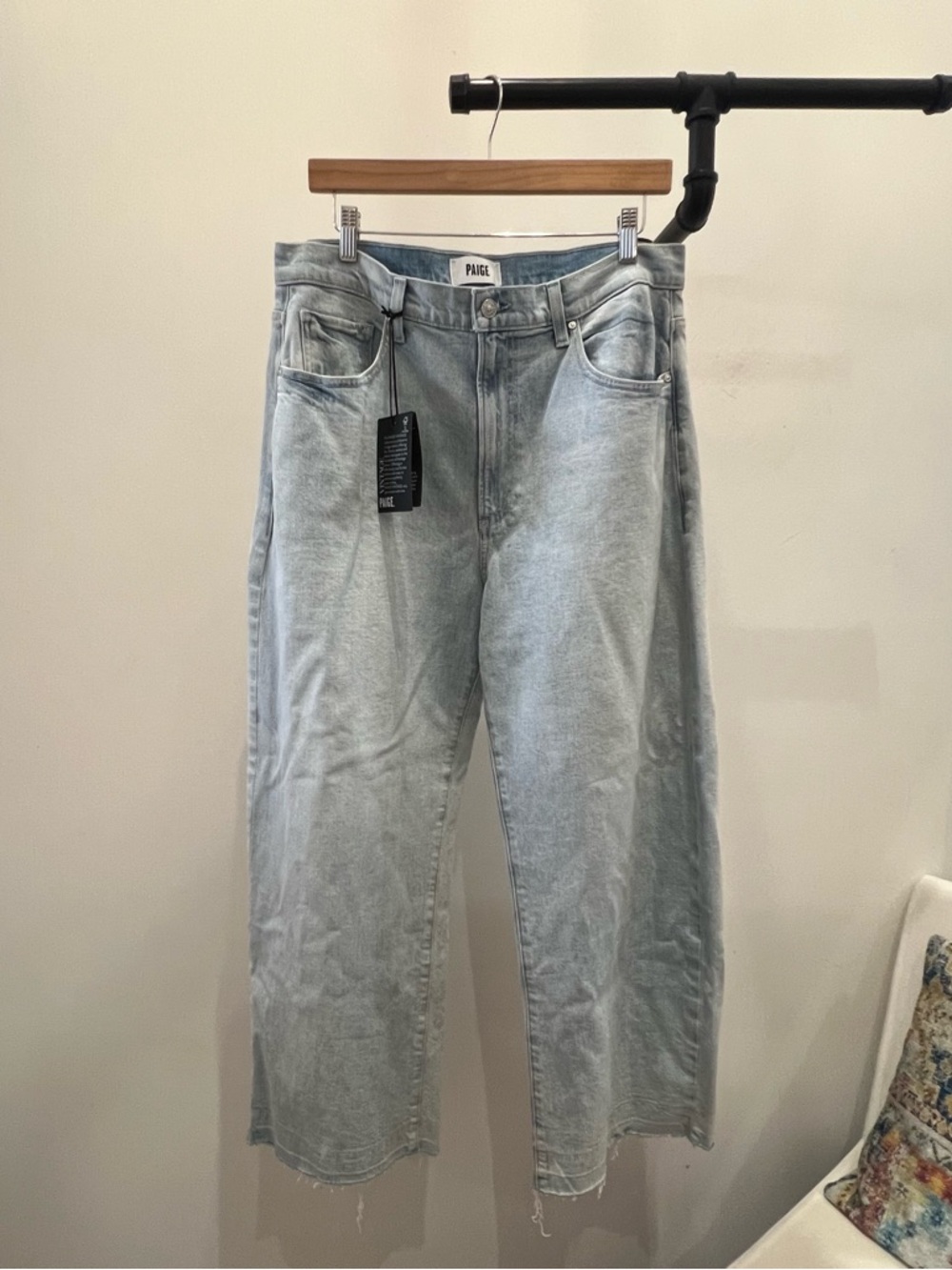 PAIGE Light Wash Cropped Ankle Jeans PM